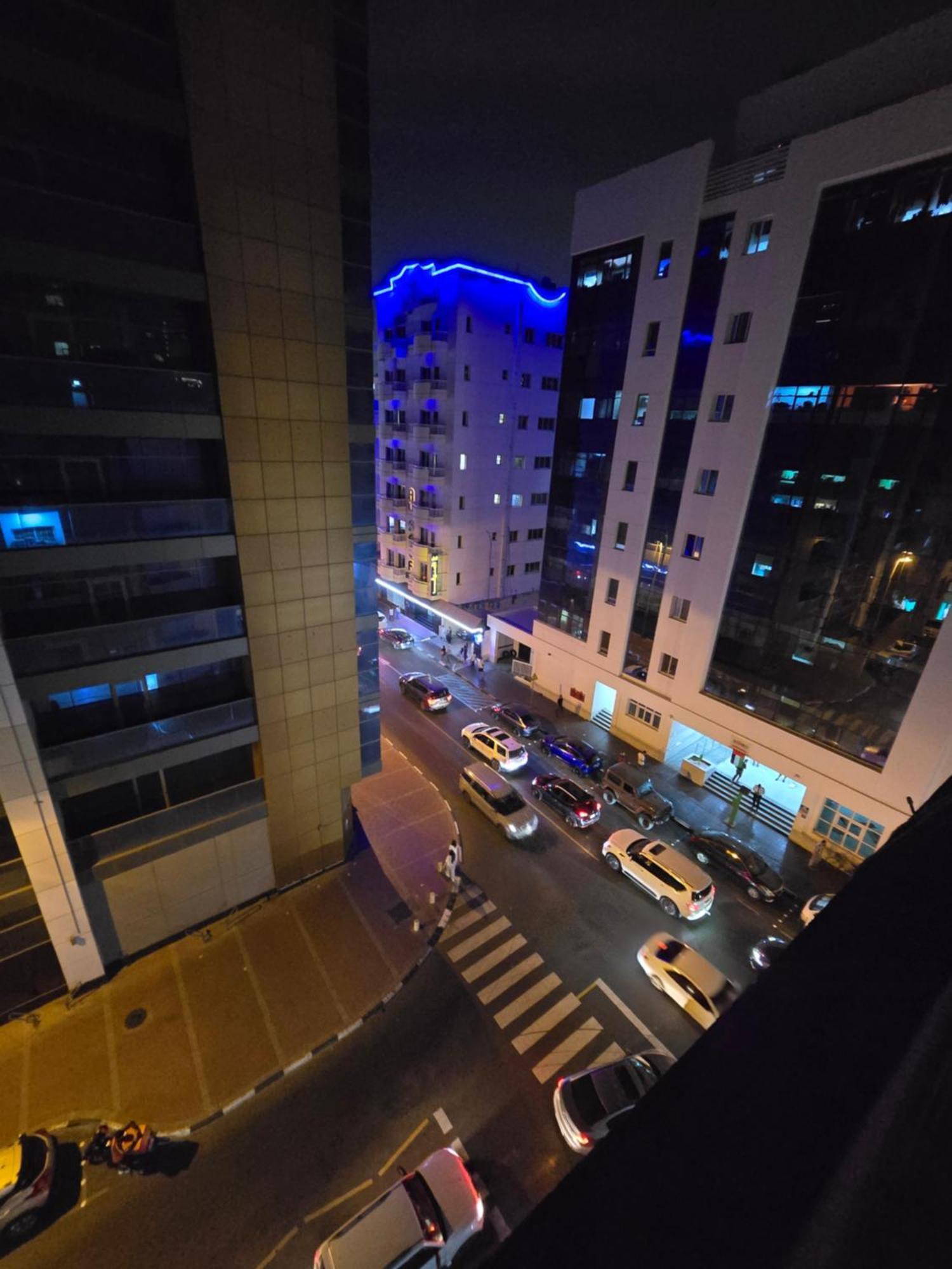 Cozy Pods Near Dxb Guest house *